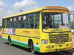 How to reach Greater Noida by bus